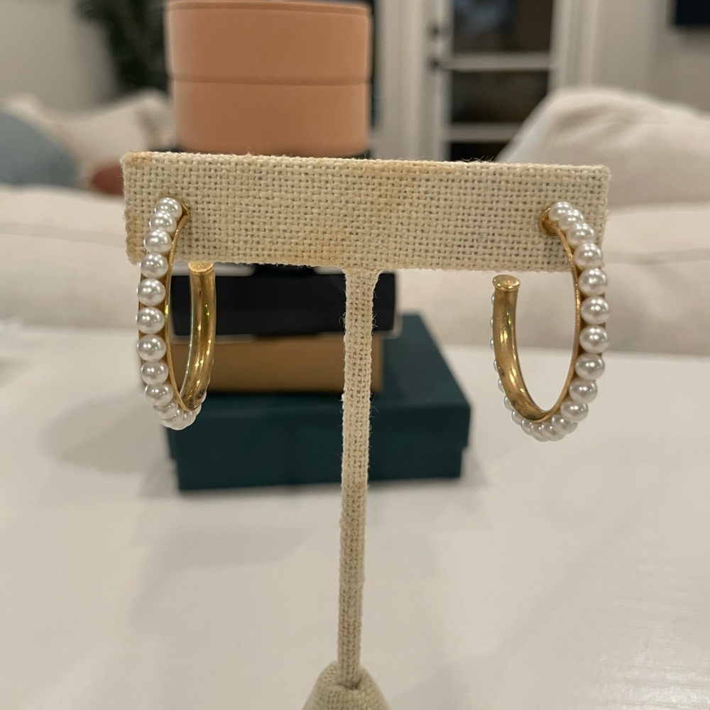 Elegant Gold and Pearl Hoop Earrings NWOT